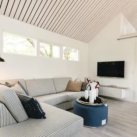 Feriehus Three Bedroom Holiday In Gudhjem